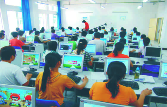 西安高新科技學(xué)院實(shí)驗(yàn)實(shí)訓(xùn)——?jiǎng)勇谱鲗?shí)訓(xùn)室軟件設(shè)計(jì)制作探索